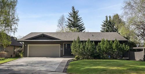 127 Varsity Estates Grove Nw, Calgary, AB, T3B4C8 | Card Image
