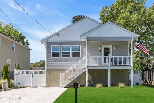88 Dock Ave, WARETOWN, NJ, 08758-1628 | Card Image