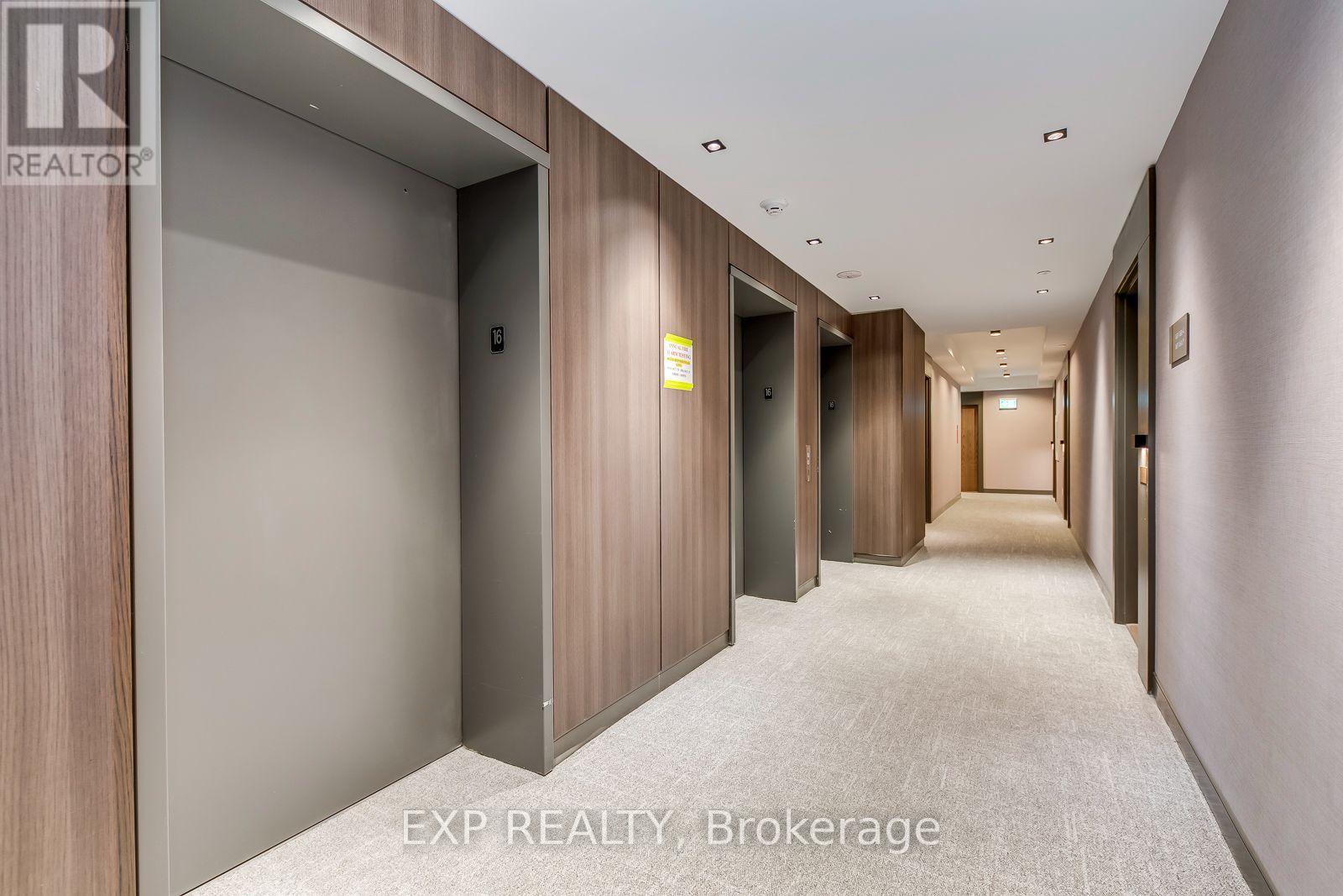 Residential in Mississauga (Clarkson) 4