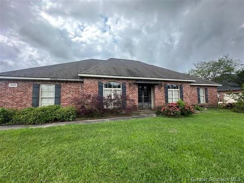809 E Kade Ln, Lake Charles, LA, 70605-7197 | Card Image
