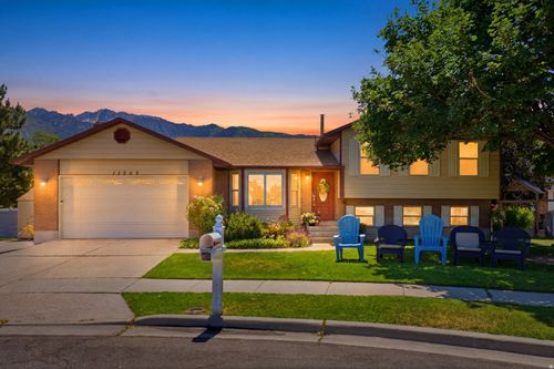11209 Christopher Cir, Sandy, UT, 84092-5174 | Card Image