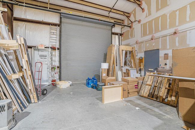 View of shop | Image 32