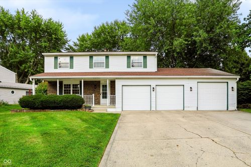 415 Meadowview Ln, Greenwood, IN, 46142-1230 | Card Image
