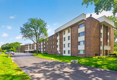 428-841 N York Street, Elmhurst, IL, 60126 | Card Image