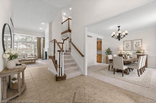 47611 Manorwood Dr, Northville, MI, 48168-8471 | Card Image