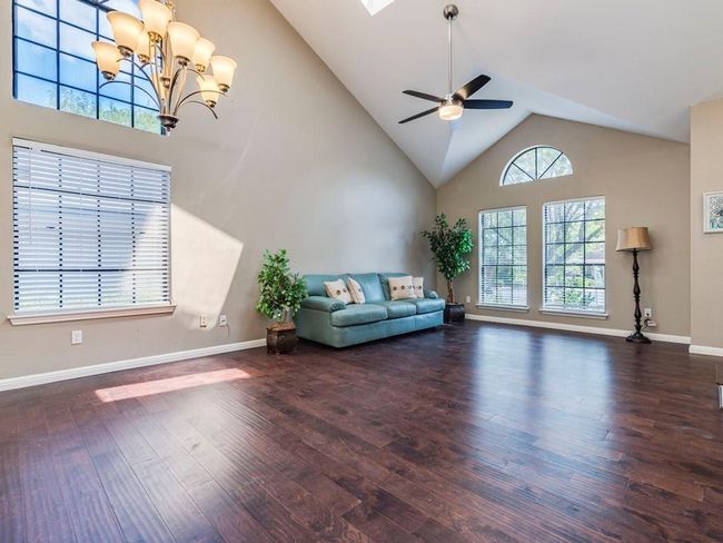 12328 Thompkins Dr, House other with 3 bedrooms, 3 bathrooms and 3 parking in Austin TX | Image 5