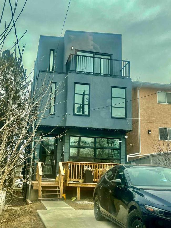 2 - 114 28 Avenue Nw, Home with 3 bedrooms, 3 bathrooms and 1 parking in Calgary AB | Image 1