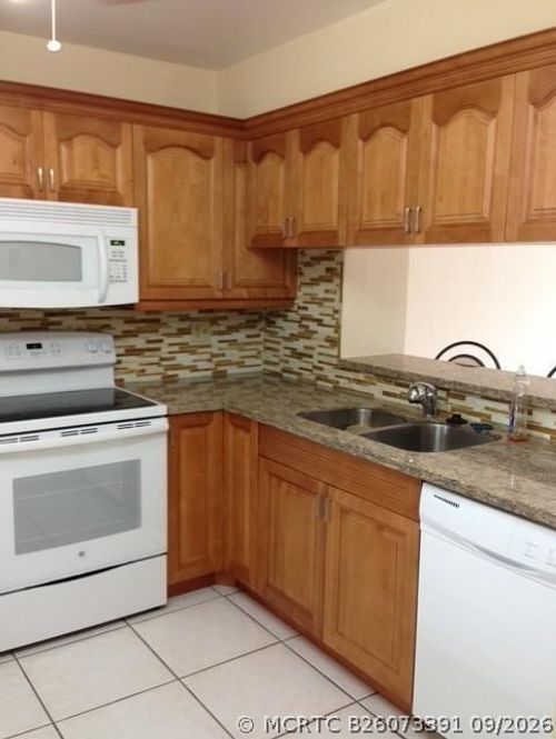 303-4100 N 58th Avenue, Hollywood, FL, 33021 | Card Image