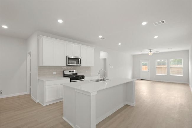 110 Alset Cir, House other with 4 bedrooms, 3 bathrooms and 2 parking in Magnolia TX | Image 15