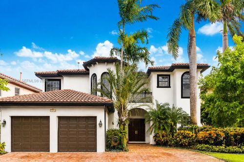 19471 Ne 14th Ct, Miami, FL, 33179 | Card Image