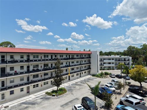 111-200 El Camino Dr, WINTER HAVEN, FL, 33884-1614 | Card Image