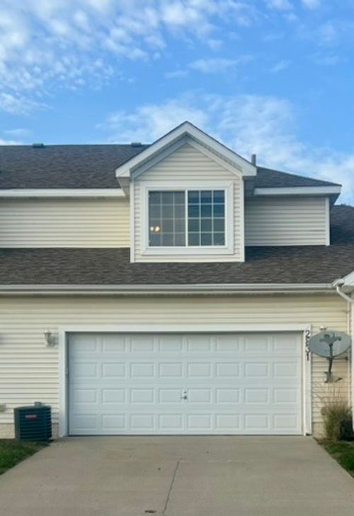 2831 Ashland Ct, Altoona, IA, 50009-3903 | Card Image