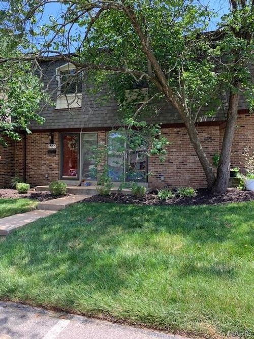 apt-d-210 Braeshire Dr, Ballwin, MO, 63021-5674 | Card Image