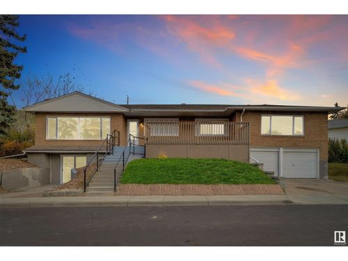 10315 75 St Nw, Edmonton, AB, T6A2Z4 | Card Image