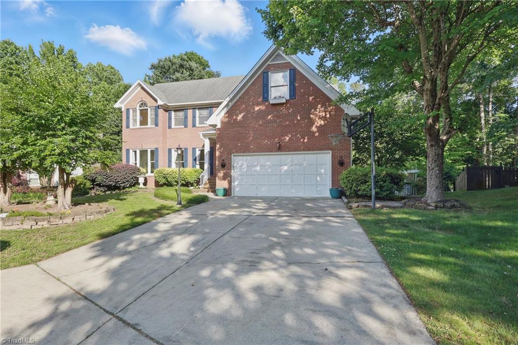 Laurel Brook Ct, Greensboro, NC 27407