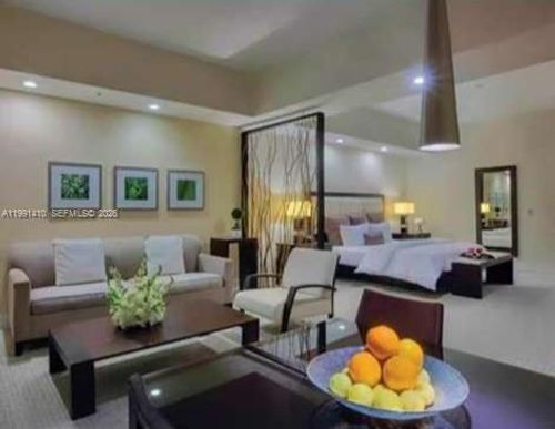 1507-5300 Nw 87th Ave, Doral, FL, 33178-2102 | Card Image