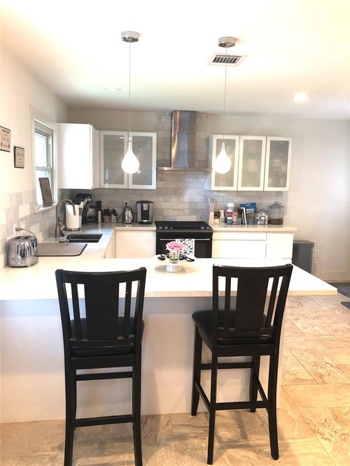 4715 Laurel St, Bellaire, TX, 77401-4408 | Card Image