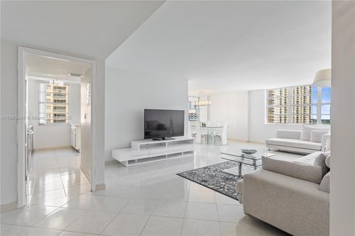 apt-605-250 174th St, Sunny Isles Beach, FL, 33160-3347 | Card Image