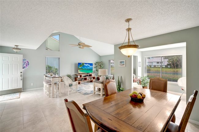 6304 - 6304 River Run Dr, House attached with 2 bedrooms, 2 bathrooms and null parking in Sebastian FL | Image 8