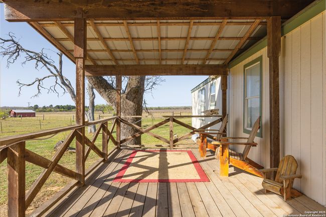 343 Batey Rd, Home with 3 bedrooms, 2 bathrooms and null parking in Nixon TX | Image 15