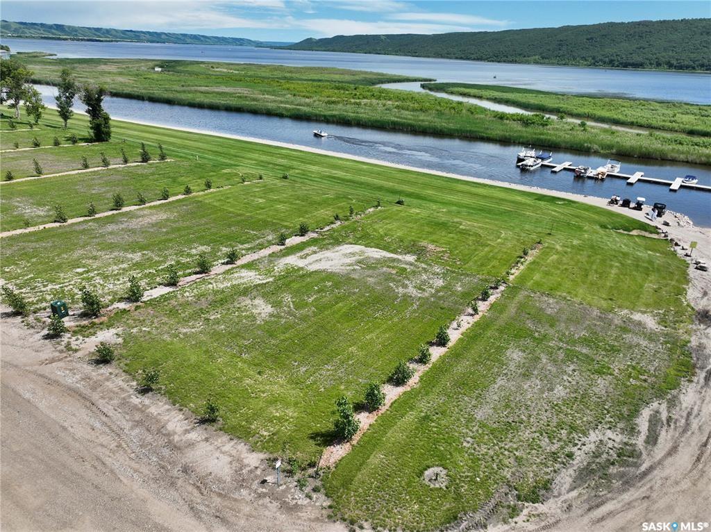 Land in West End 4