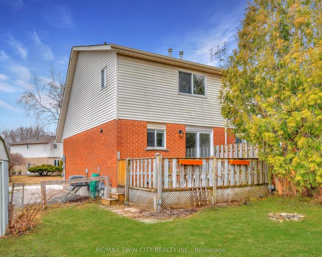 44 Cole Rd, House attached with 3 bedrooms, 2 bathrooms and 3 parking in Guelph ON | Image 39