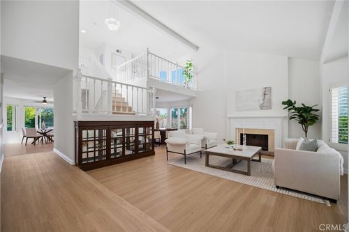 29950 Rolling Ridge Dr, Agoura Hills, CA, 91301 | Card Image