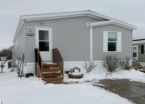 1304 Powder Horn Ct, Mt Pleasant, MI, 48858-4565 | Card Image