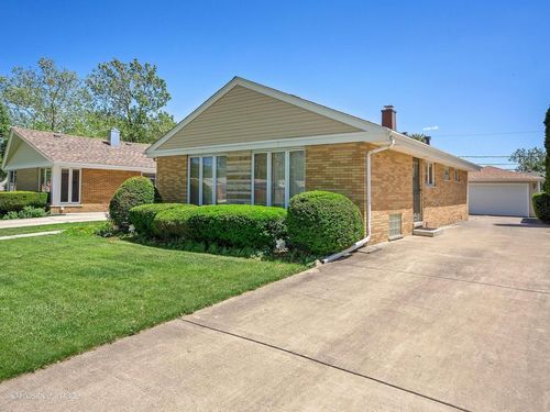 10809 Claridge Ave, Westchester, IL, 60154-5037 | Card Image