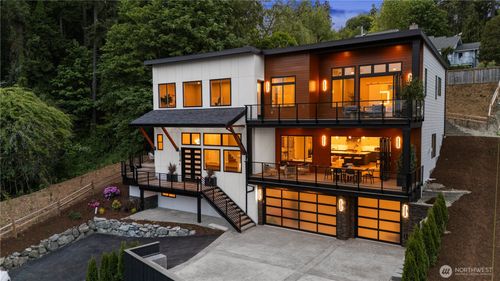 8814 Ne Juanita Drive, Kirkland, WA, 98034 | Card Image