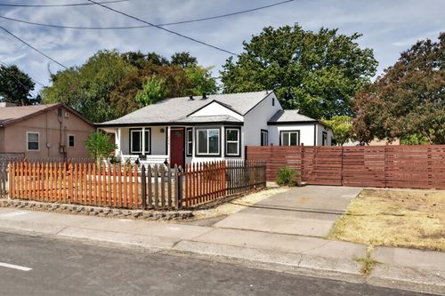 2641 Norwood Avenue, Sacramento, CA, 95815 | Card Image