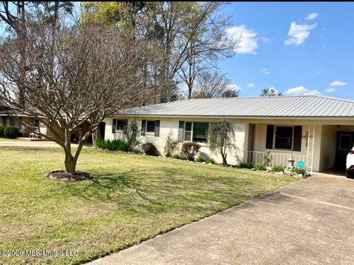 213 Georgia St, Batesville, MS, 38606-1905 | Card Image