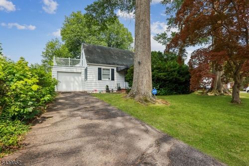 320 Redmont Rd, North Plainfield, NJ, 07063-1711 | Card Image