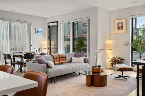 415-45 W 3rd St, Boston, MA, 02127 | Card Image