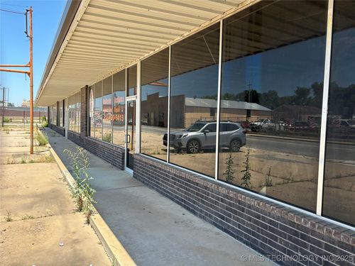 422 Main St, McAlester, OK, 74501 | Card Image