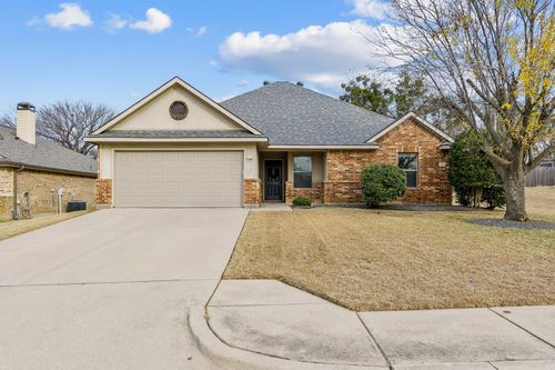 113 Redbud Ln, Weatherford, TX, 76086-3909 | Card Image