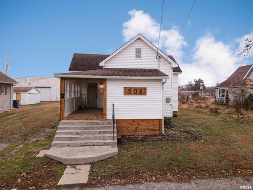 506 W Poplar St, West Frankfort, IL, 62896-2240 | Card Image