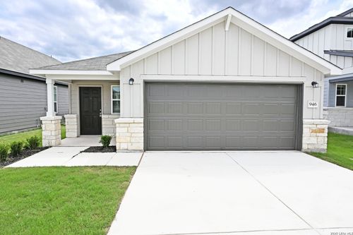 946 Bluegrass Pt, New Braunfels, TX, 78130-0748 | Card Image