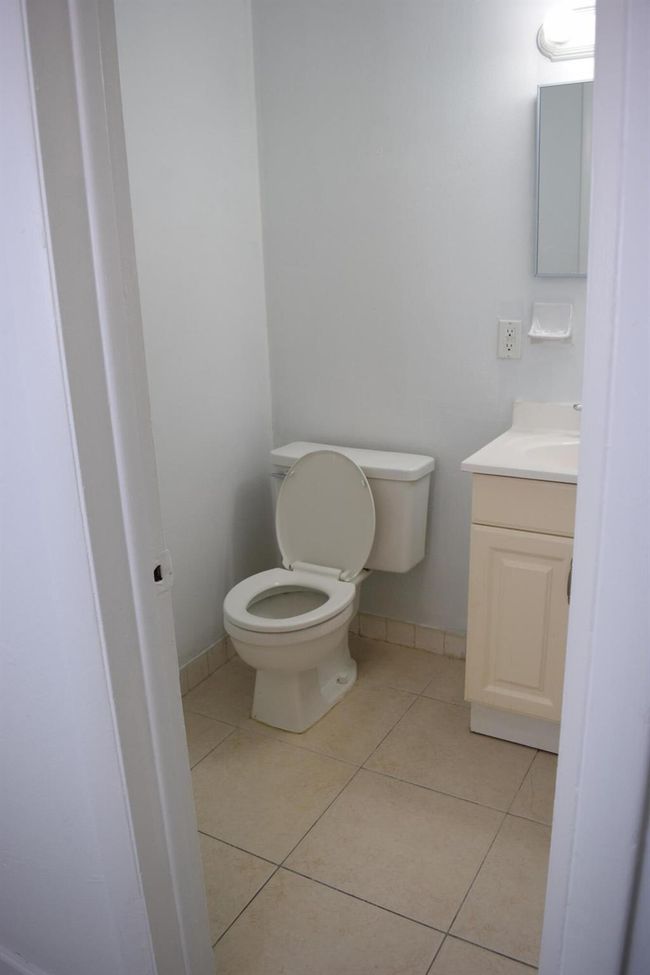 APT-14 - 151 Se 6 Th Ave, Condo with 1 bedrooms, 2 bathrooms and null parking in Pompano Beach FL | Image 4