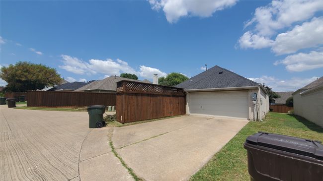 Rear Garage with wide accessible alley. | Image 17