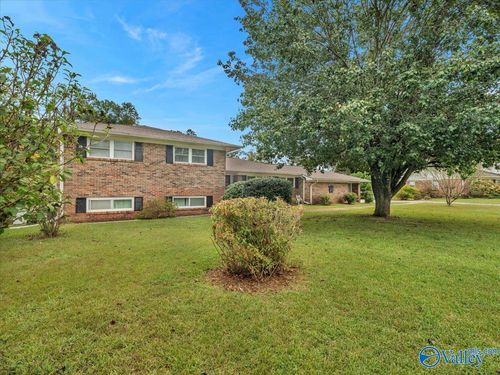 216 Canadian Dr, Scottsboro, AL, 35769-6042 | Card Image