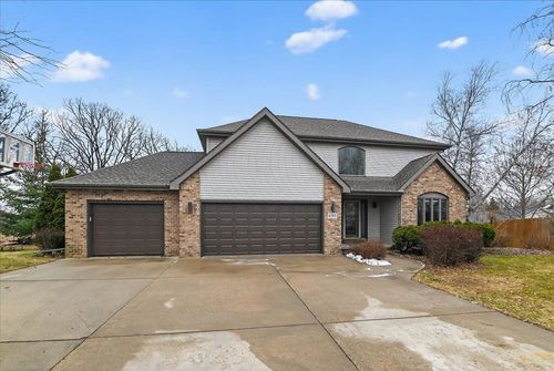 690 Ridge View Lane, OREGON, WI, 53575 | Card Image