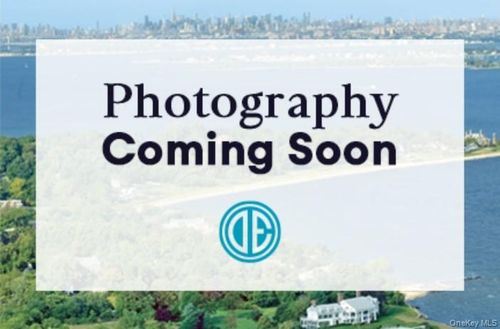 730 Motts Cove Rd N, Roslyn, NY, 11576-1034 | Card Image