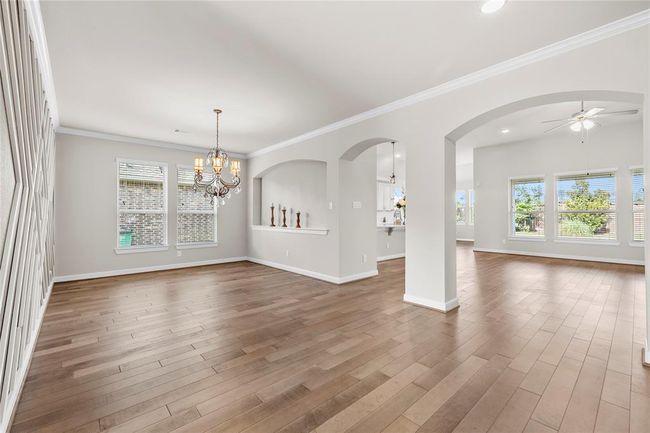 Open Dining Area | Image 13