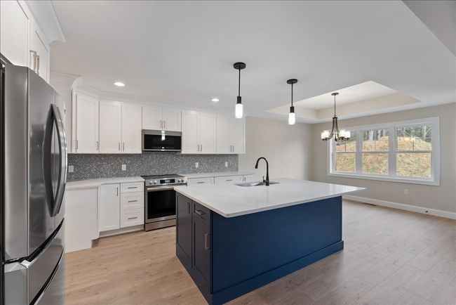 19 - 19 Nicole Cir, Condo with 2 bedrooms, 2 bathrooms and 2 parking in Southampton MA | Image 10