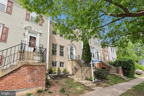 4818 Pheasant Brook Ln, FAIRFAX, VA, 22033-5409 | Card Image