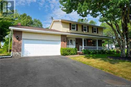 95 Park Dr, Rothesay, NB, E2H1A9 | Card Image