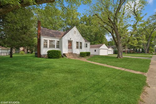 207 Meadowlark Dr, Trail Creek, IN, 46360-5747 | Card Image