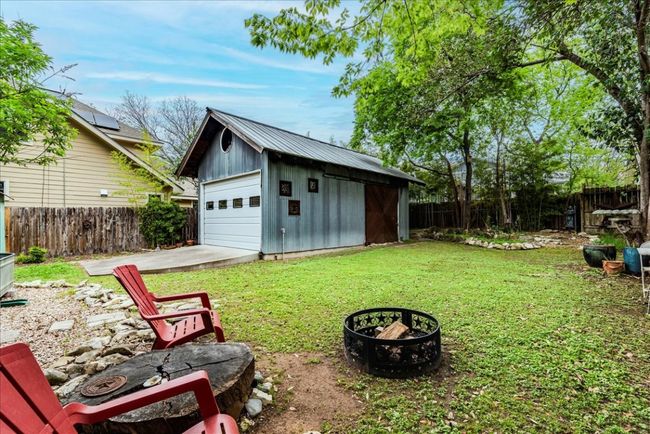 1713 S 5 Th St, House other with 2 bedrooms, 1 bathrooms and 2 parking in Austin TX | Image 18