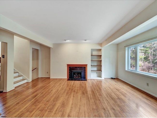 342 Acorn Ln, Condo with 2 bedrooms, 3 bathrooms and null parking in Shelburne VT | Image 4